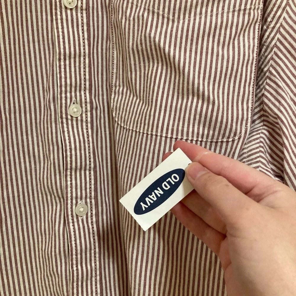 🌟2/$20 NWT Old Navy stripped button down shirt - Picture 6 of 7